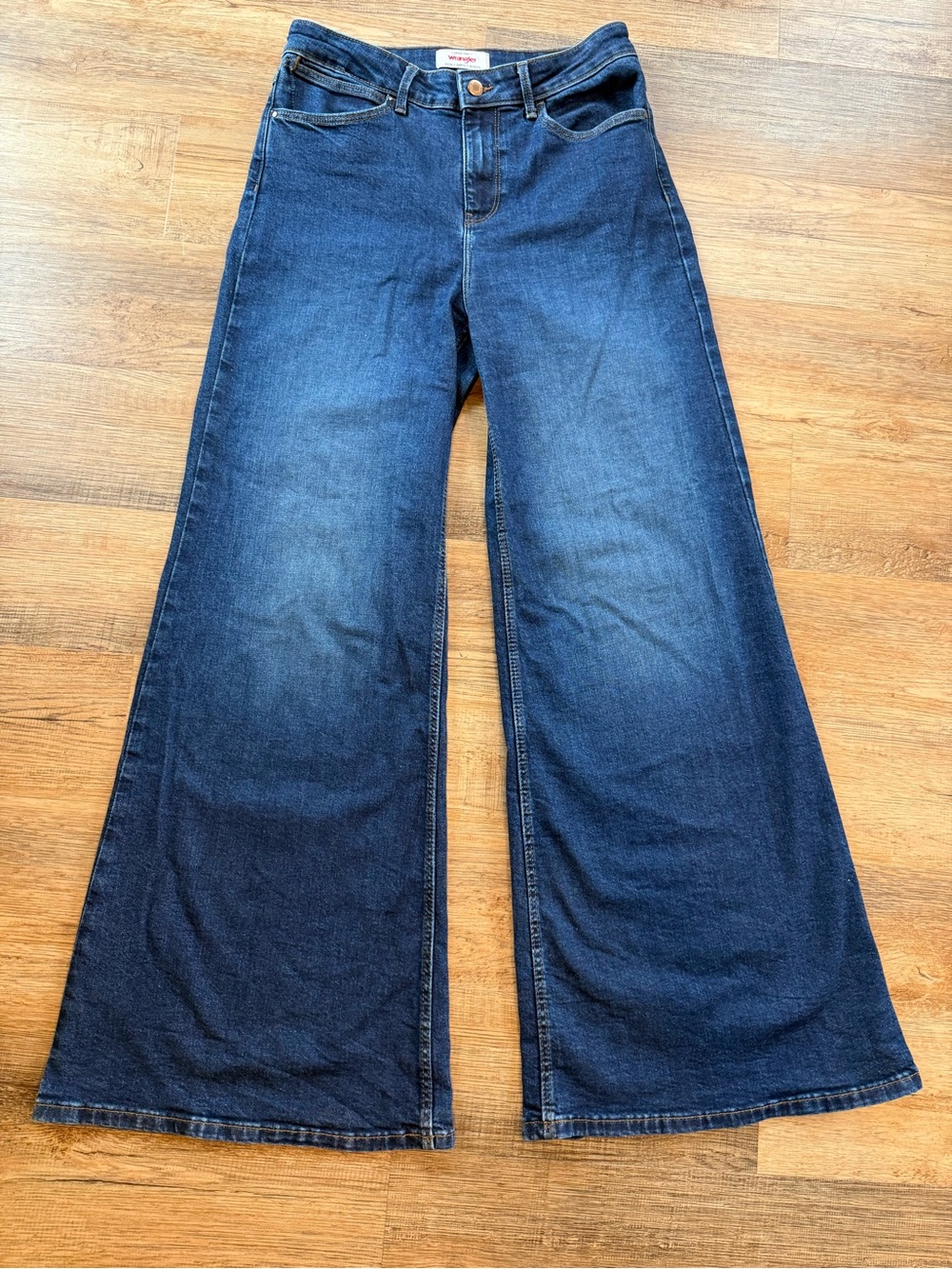 Wrangler Dark Blue High Rise Flare-Leg Women's Jeans Size 8